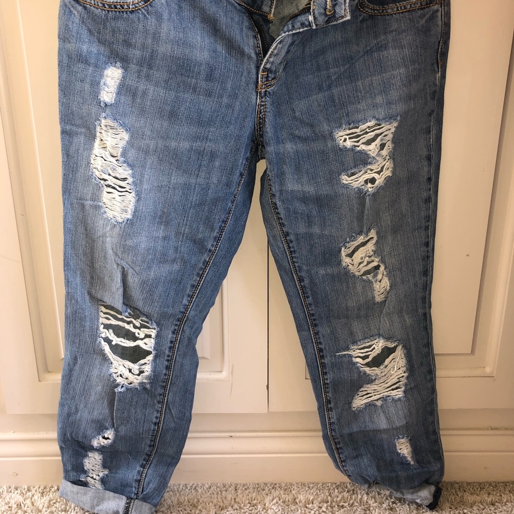 Boyfriend distressed crop jeans